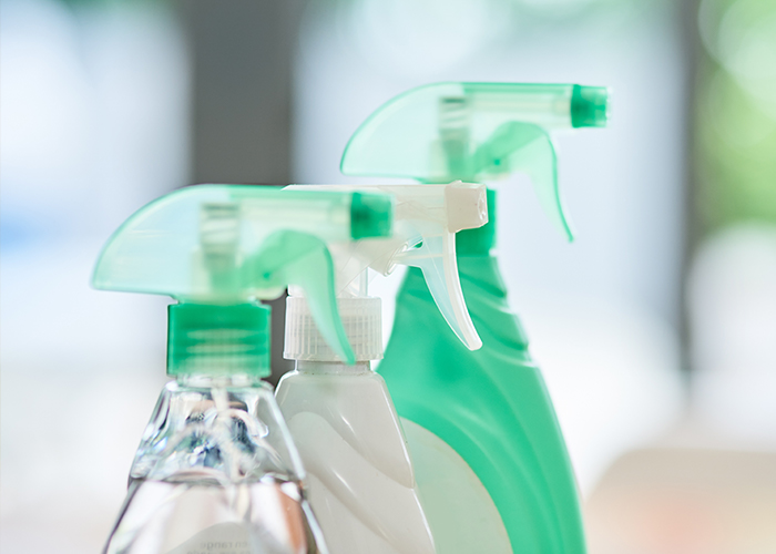 how to clean windows - use water